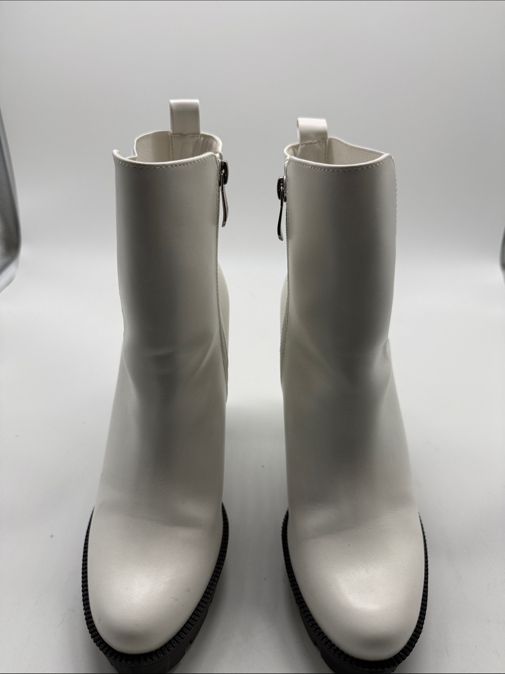 Women's White 10 Ankle Boots with Side Zip